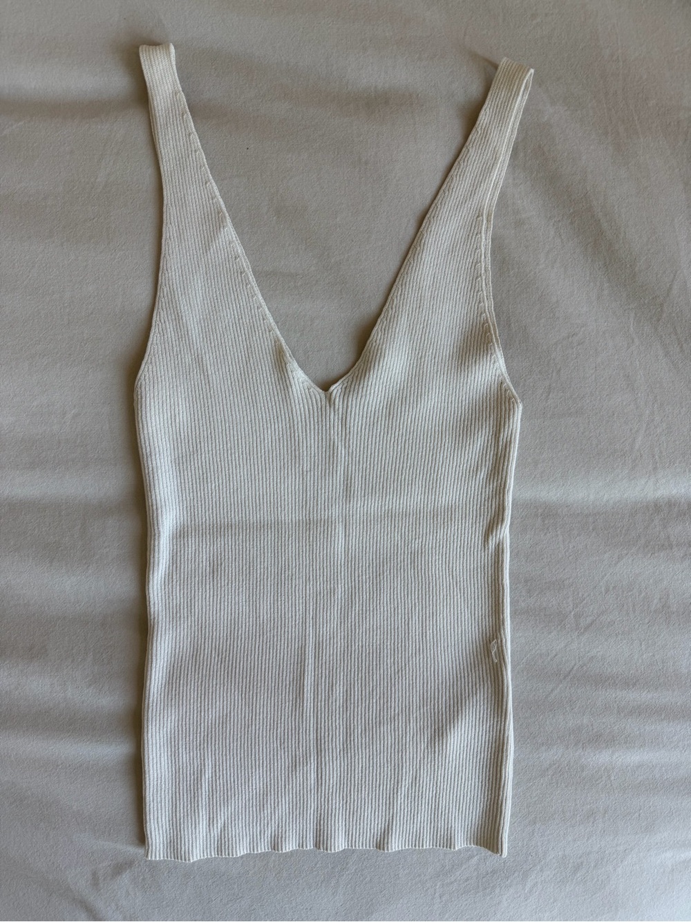 H&M Ribbed V-Neck knit Tank Top Cream